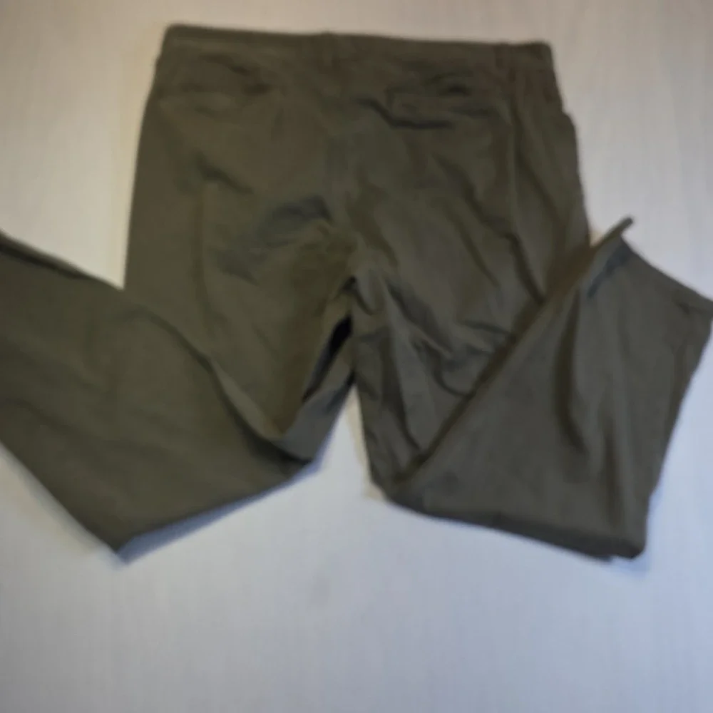 Banana Republic Athletic Fit Chino Pants Mens 36x32 Olive Green Cotton Casual